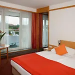 Metropol 4*