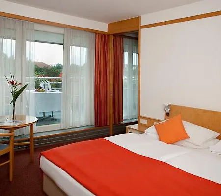 Metropol 4*