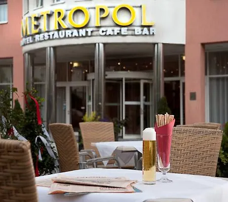 מלון Metropol 4*